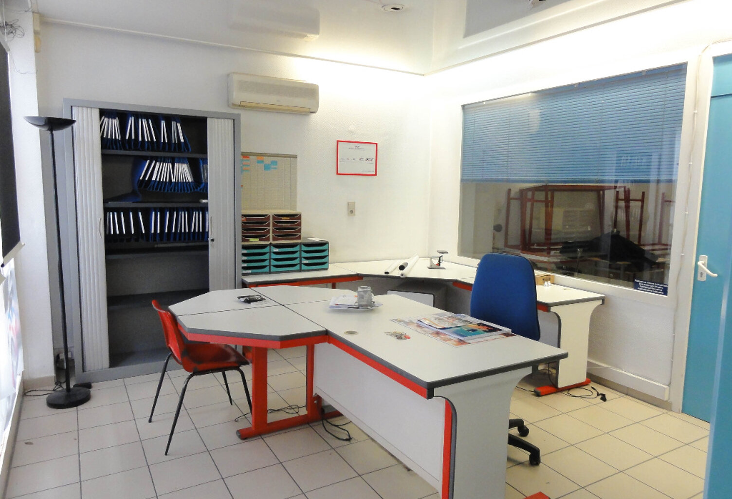 Local commercial Chambery 74 m2 — photo 1