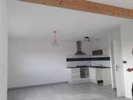 Maison de 100m2 à louer sur Larnod — photo 3