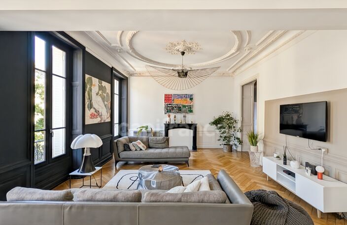 CHALON SUR SAONE (71) Magnifique Appartement haussmannien de 177,41 m² avec sa terrasse et ses 4 grandes chambres — photo 4
