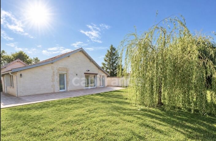 LACANAU BOURG – ANCIENNE MAISON CANAULAISE RENOVEE 4 PIECES DE 143 m² + JARDIN - AU CALME- SANS VIS-A-VIS — photo 2