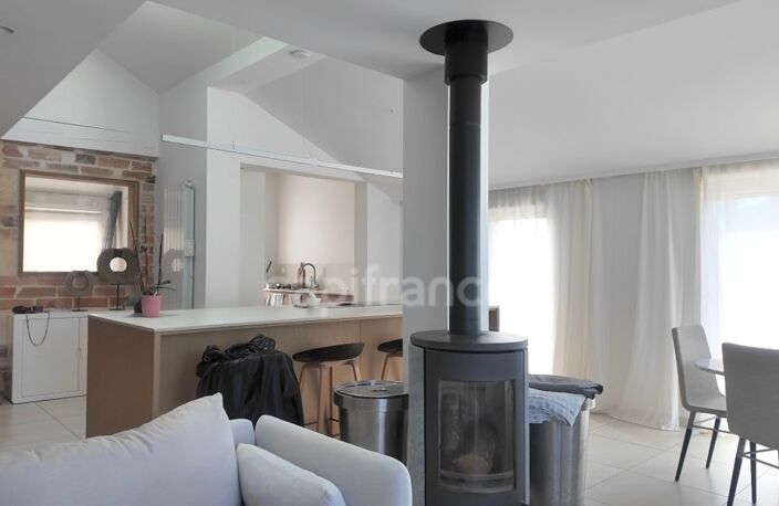 LACANAU BOURG – ANCIENNE MAISON CANAULAISE RENOVEE 4 PIECES DE 143 m² + JARDIN - AU CALME- SANS VIS-A-VIS — photo 4