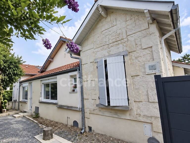 LACANAU BOURG – ANCIENNE MAISON CANAULAISE RENOVEE 4 PIECES DE 143 m² + JARDIN - AU CALME- SANS VIS-A-VIS — photo 1