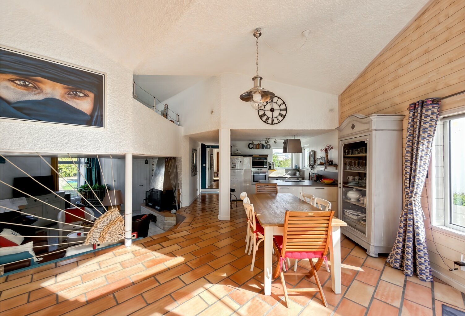MAISON ATYPIQUE DE 80 M² SUR PLUS DE 1 000 M² DE TERRAIN — photo 1