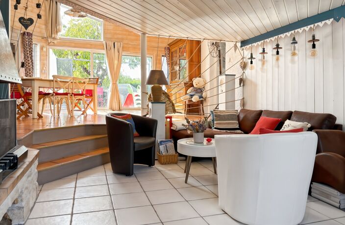 MAISON ATYPIQUE DE 80 M² SUR PLUS DE 1 000 M² DE TERRAIN — photo 3