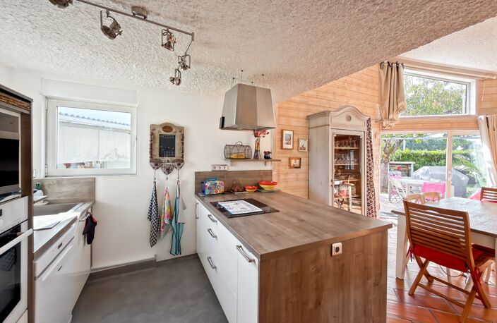 MAISON ATYPIQUE DE 80 M² SUR PLUS DE 1 000 M² DE TERRAIN — photo 4
