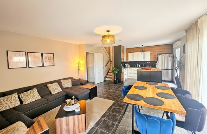 Bassens – Une très jolie maison familiale dans un état impeccable avec jardin, garage,  spa et sauna — photo 3
