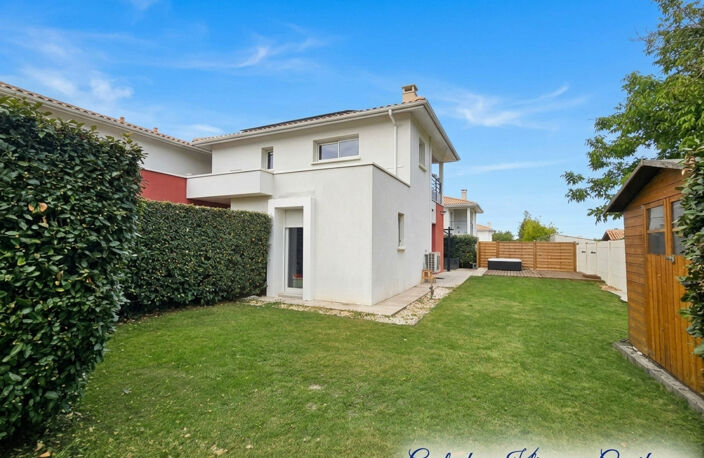 Bassens – Une très jolie maison familiale dans un état impeccable avec jardin, garage,  spa et sauna — photo 5