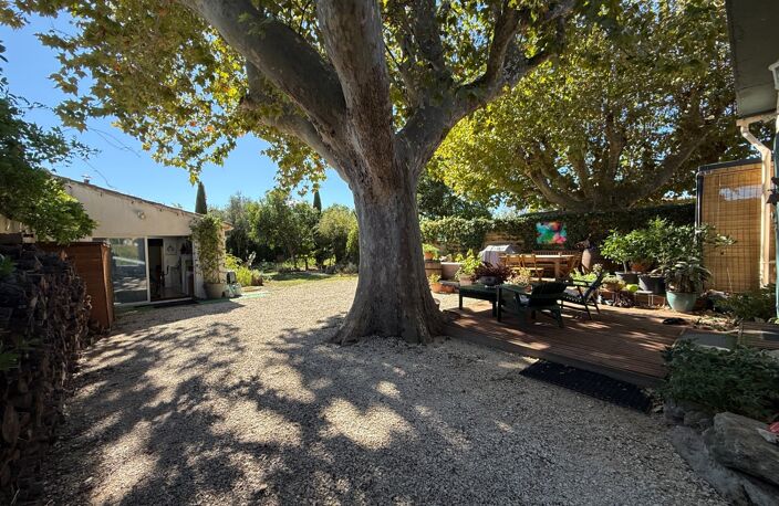 Maison de charme de 83 m² sur terrain arboré de 716 m² avec atelier — À 5 min à pied du centre de L'Isle-sur-la-Sorgue — photo 3