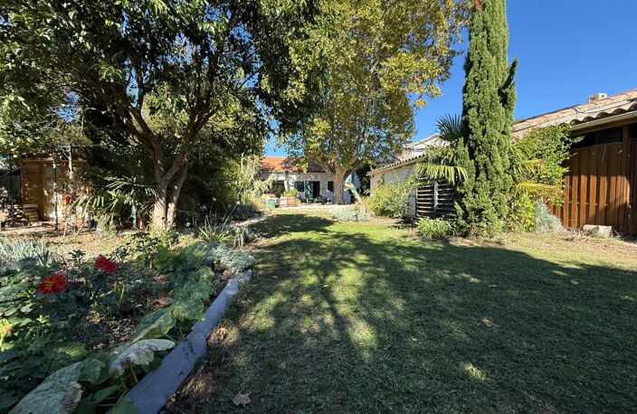 Maison de charme de 83 m² sur terrain arboré de 716 m² avec atelier — À 5 min à pied du centre de L'Isle-sur-la-Sorgue — photo 4