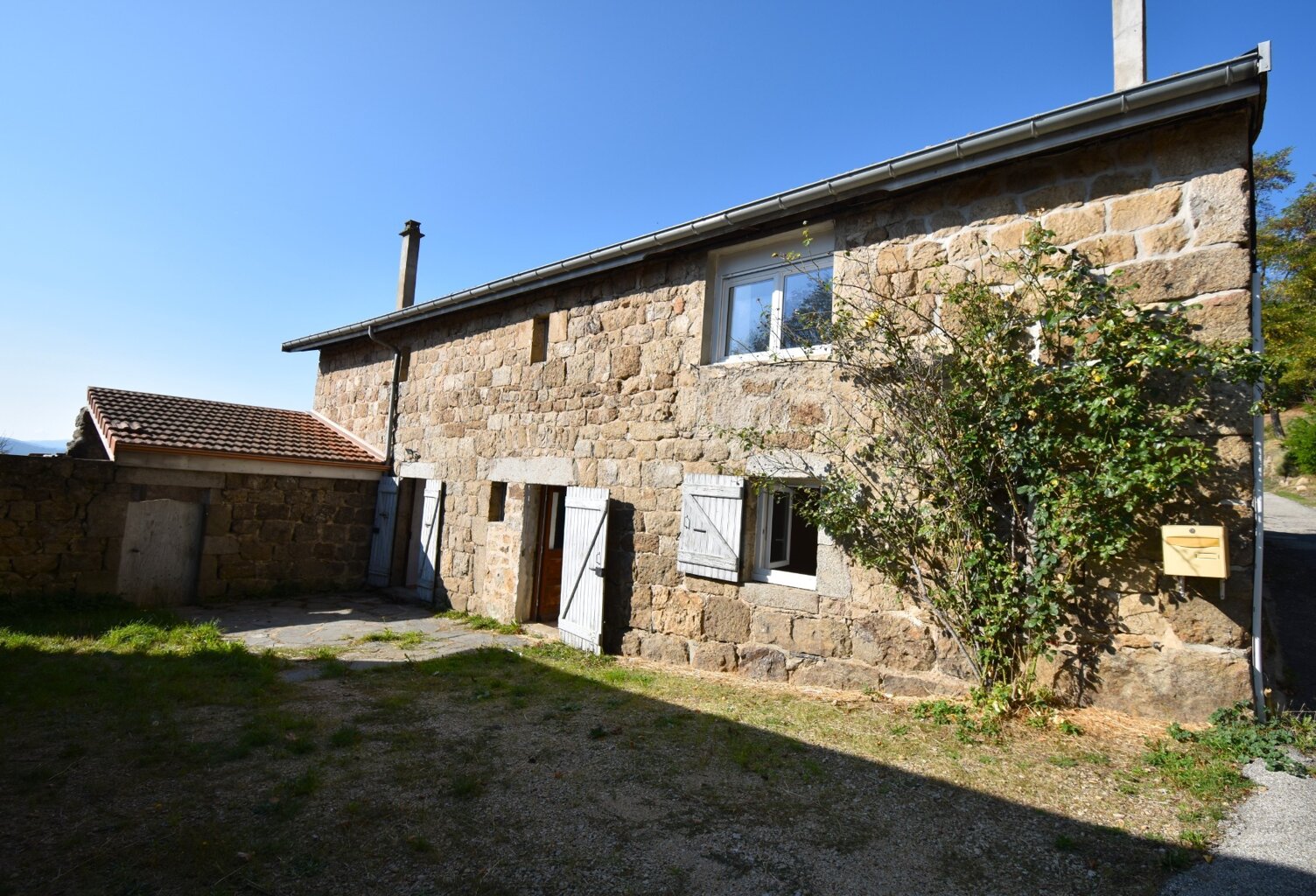 Maison en pierre avec jardin SAINT JEAN ROURE (07) — photo 1