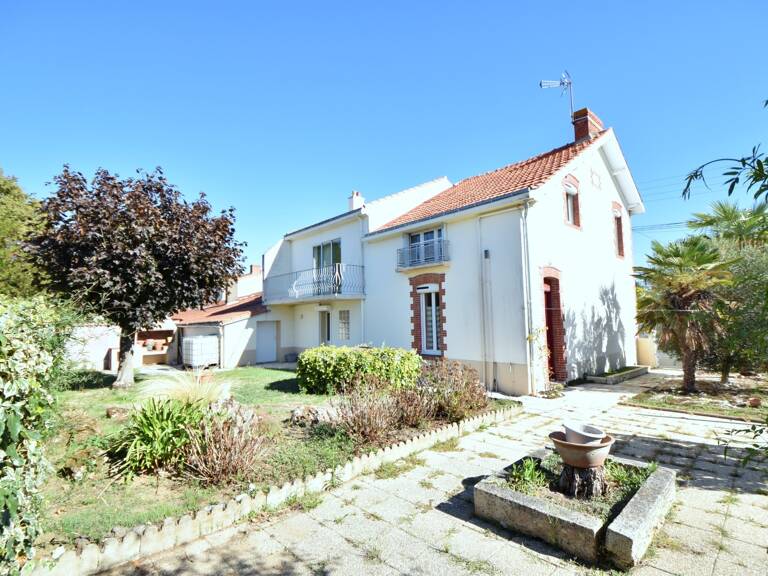 Maison 135 m² - 4 chambres - 44 m² de garages - terrain 390 m² VALLET (44) — photo 1