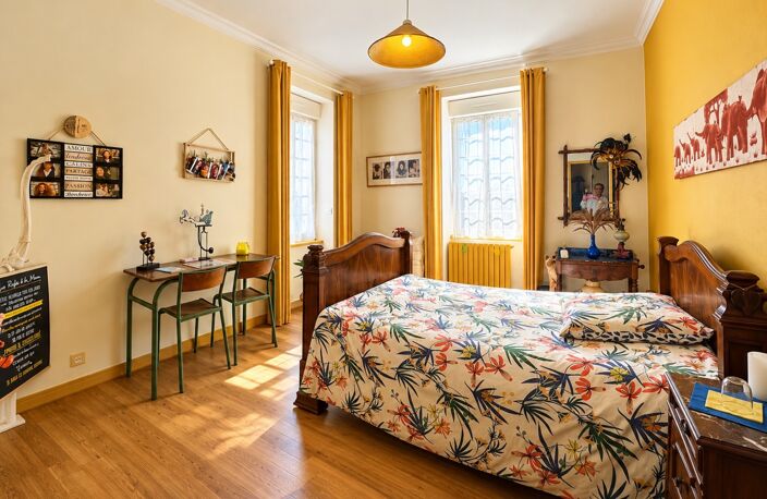 MERDRIGNAC (22) – Élégante maison de maître avec 7 chambres, véranda, dépendances et parc arboré de plus de 2 700 m² — photo 5