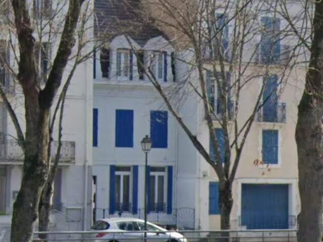 Immeuble à vendre NERIS LES BAINS (03) — photo du bien