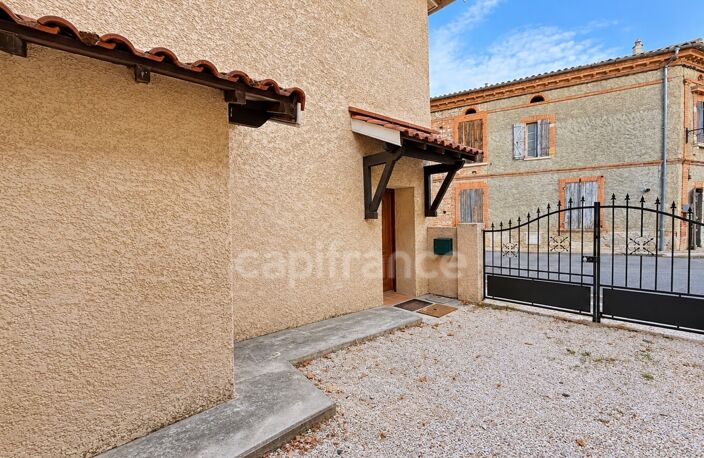 LE FAUGA – Maison de village de 103 m² avec jardin, cour intérieure et terrasse couverte — photo 2