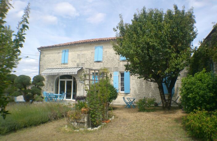 SEGONZAC A Vendre Maison en Pierre — photo 2