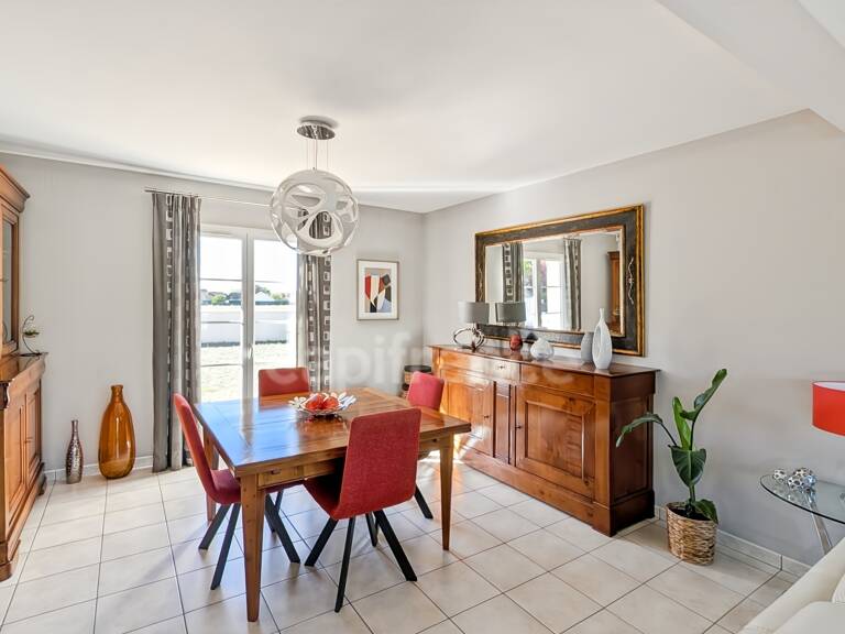 A 10 minutes de Chalon-Sur-Saône (71) Belle Villa de caractère de 149 m² 4 chambres  garage piscine terrain de 1601 m² ! — photo 1