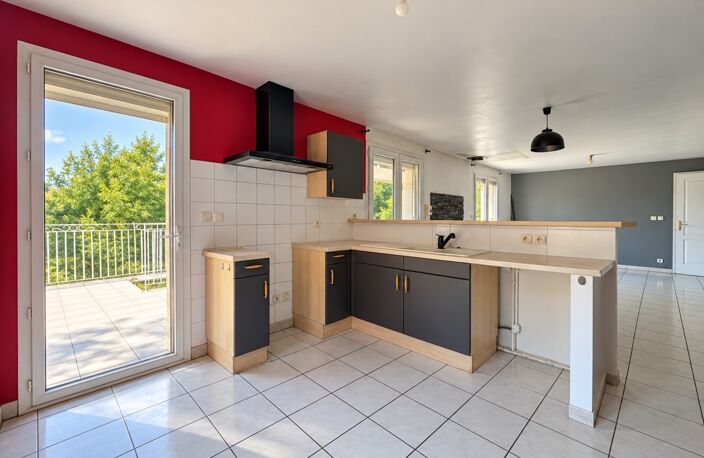 SAINT-BARTHÉLEMY-DE-VALS (26) – MAISON AMÉNAGÉE EN DEUX APPARTEMENTS – TERRAIN D’ENVIRON 7 000 M² — photo 3