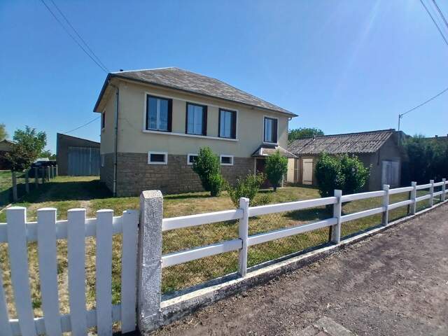 Maison à vendre 4 pièces CERCY LA TOUR (58) — photo du bien