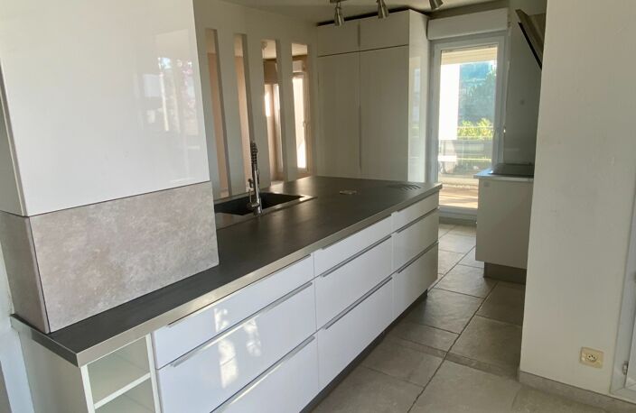 À LOUER – Appartement T4 meublé en duplex avec véranda, terrasse et garage – Montpellier Millénaire — photo 3