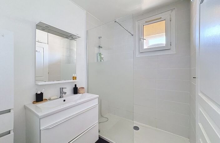 Chambre meublée en colocation – Proche universités et commodités — photo 3
