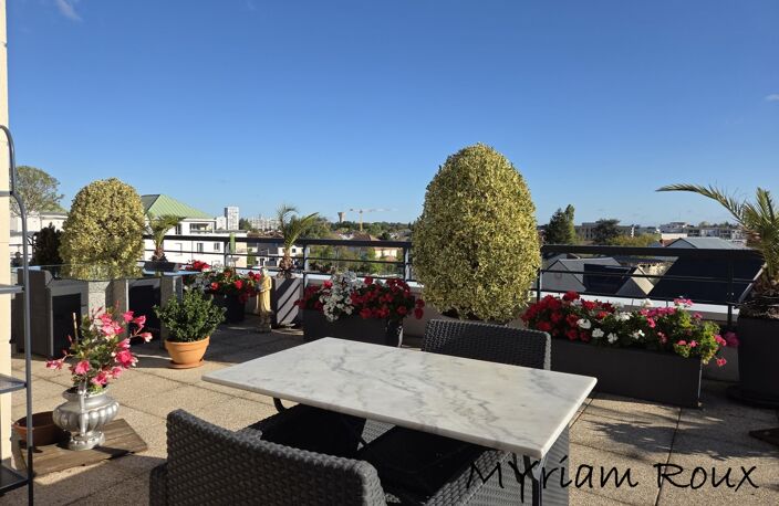 ORLEANS Appartement à vendre 4 pièces, 3 chambres, terrasse, ascenseur — photo 2