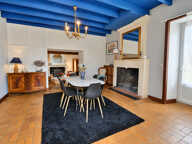 Propriete à vendre 8 pièces proche de SURGERES (17) 245 m² habitables - terrain 5 000 m² - Grandes dépendances — photo 2