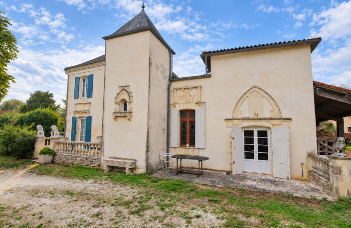 Propriete à vendre 8 pièces proche de SURGERES (17) 245 m² habitables - terrain 5 000 m² - Grandes dépendances — photo 5