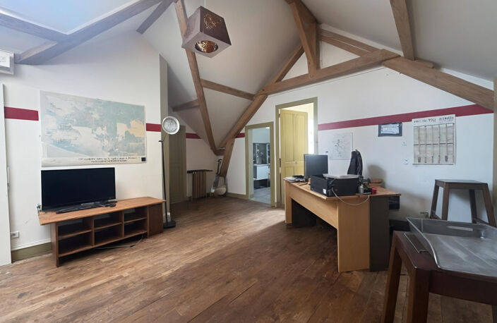Rare en plein centre de Cours la ville – Maison de caractère 5 chambres avec jardin arboré et studio indépendant — photo 3