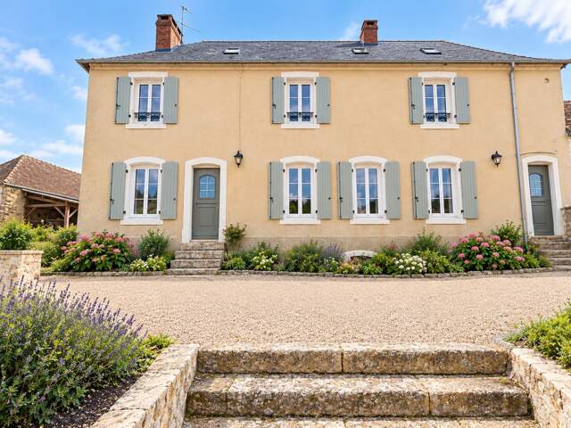 Dpt SARTHE (72), à vendre SCEAUX SUR HUISNE (72) - MAISON BOURGEOISE  P8 de 220 m² - Terrain de 1000 M² — photo du bien