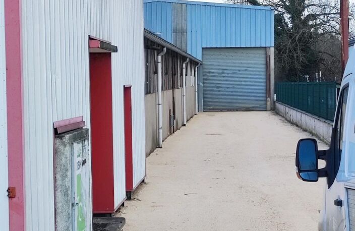 Local d'activité à vendre LONGVIC (21) — photo 4
