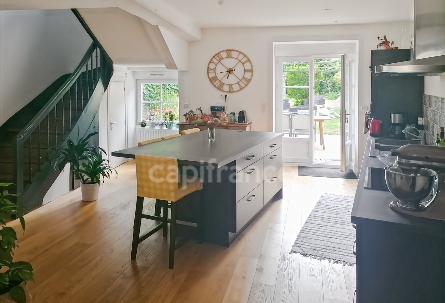 BONNÉTABLE Maison de ville rénovée à vendre 4 chambres RARE — photo 1