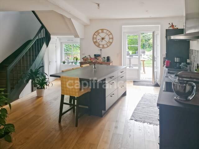 BONNÉTABLE Maison de ville rénovée à vendre 4 chambres RARE — photo du bien
