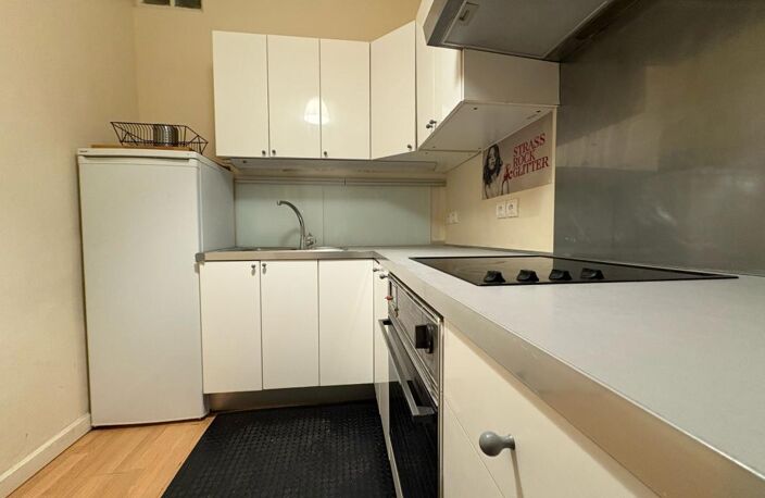 LYON 7ᵉ – T2 DE 32 M² – À PROXIMITÉ DE JEAN MACÉ ET SAXE-GAMBETTA — photo 3