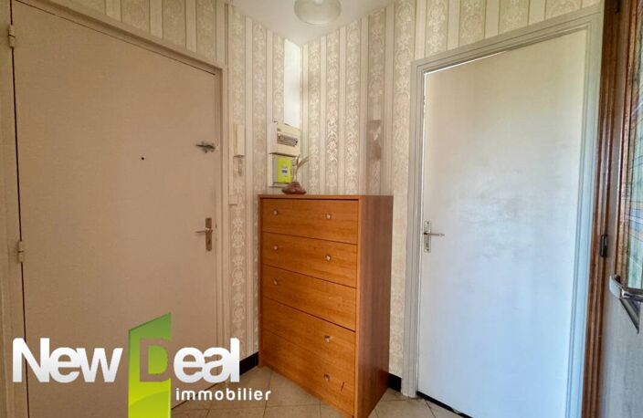APPARTEMENT T3 / PLACE DE STATIONNEMENT / ORCHIES CENTRE — photo 2