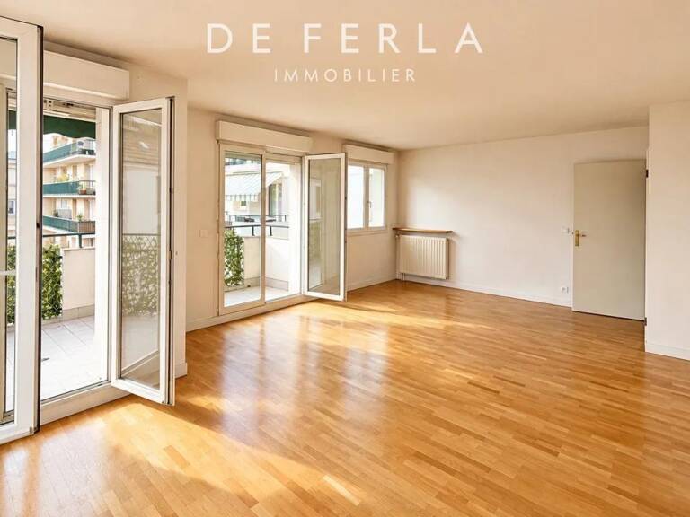 Appartement 3/4 pièces lumineux avec terrasse et vue dégagée — photo 1