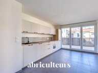 Appartement spacieux avec grand balcon,en vente à Vénissieux Paul Bert (69200) — photo 4