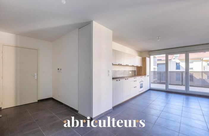 Appartement spacieux avec grand balcon,en vente à Vénissieux Paul Bert (69200) — photo 5