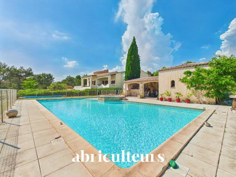 Propriété de 308 m² avec dépendance T3, piscine et terrain de plus d'un hectare à Lambesc (13410) — photo 1