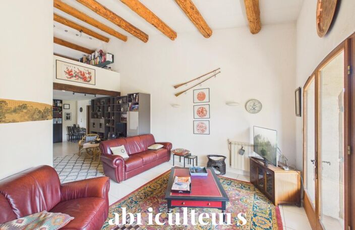 Propriété de 308 m² avec dépendance T3, piscine et terrain de plus d'un hectare à Lambesc (13410) — photo 3
