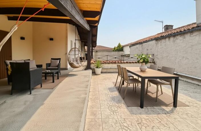 Maison de 150 m² avec terrasse et garage en vente à Cognac (16100) — photo 2
