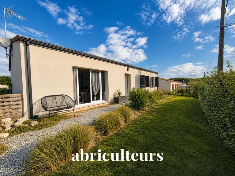 Maison de plain-pied 100 m² au cœur d'un quartier calme en vente à Mainxe-Gondeville (16200) — photo 1