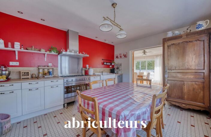 Maison familiale de 154 m² avec piscine en vente à Val-de-Cognac (16370) — photo 5
