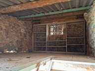 GINASSERVIS (83560) – Remise en pierre de 26 m² avec mezzanine : Garage, stockage ou atelier — photo 4