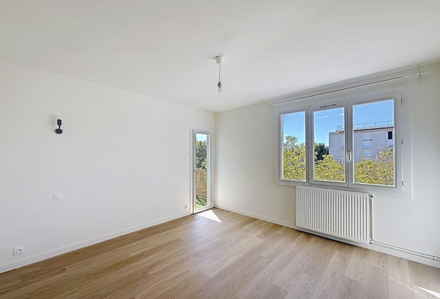 Appartement T3 - Balcon - Cave - À Louer - Avignon — photo 1