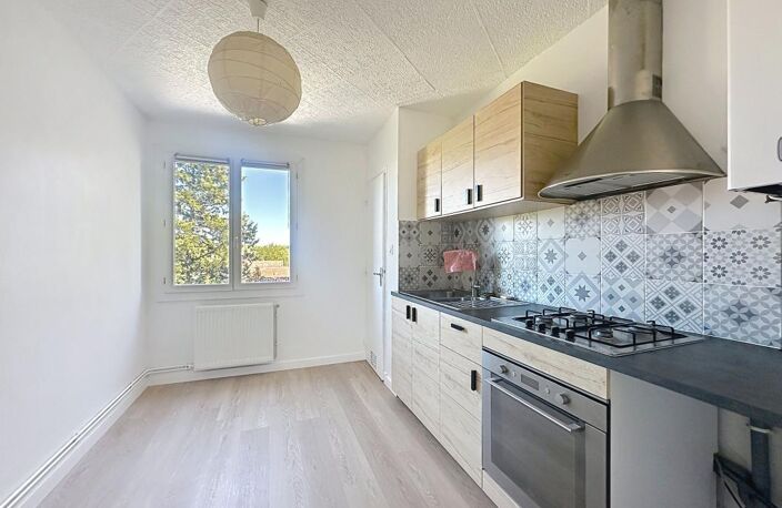 Appartement T3 - Balcon - Cave - À Louer - Avignon — photo 3