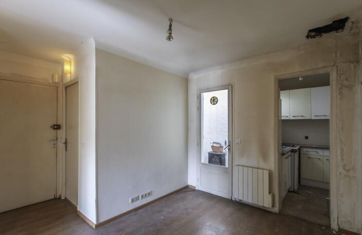 Appartement - 28 m² - Antibes (06) — photo 3