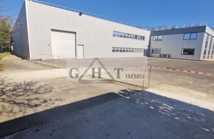 Entrepôt Bureaux 1360m² à louer à Taverny — photo 3