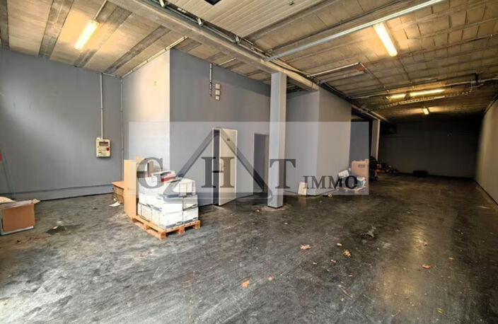 À LOUER LOCAL D’ACTIVITÉ ENTREPÔT 165 M² BRIE-COMTE-ROBERT — photo 2