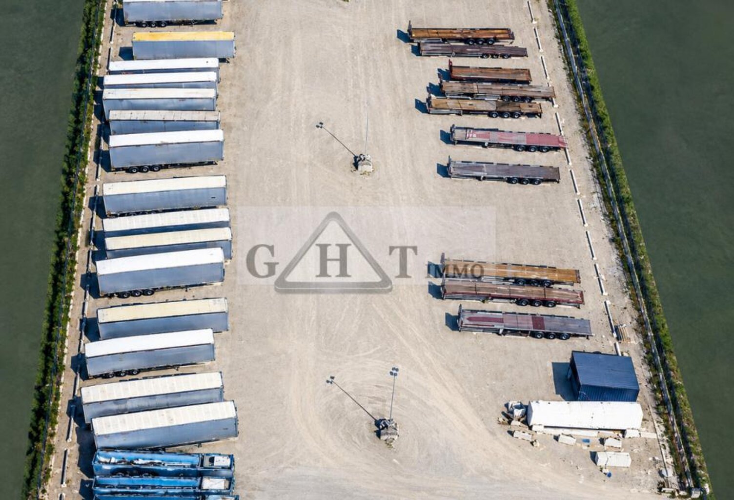 TERRAIN 6 000 M² – LOCATION – ZI MEAUX — photo 1