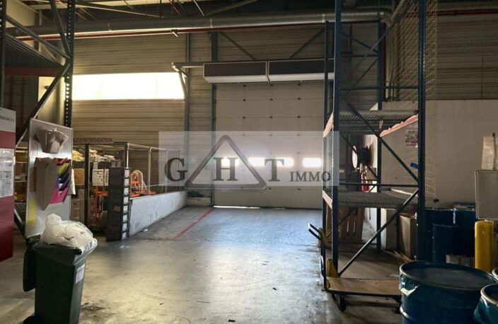 ENTREPÔT BUREAUX DE 7 663 M² À VENDRE À MEAUX — photo 5